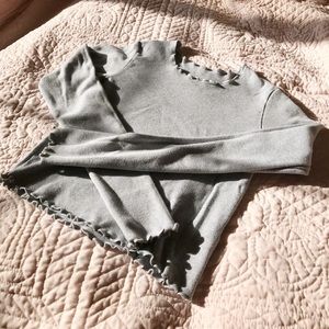 BRANDY MELVILLE long sleeve shirt